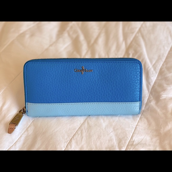 Cole Haan Handbags - Coke Haan Crosby color block blue leather wallet